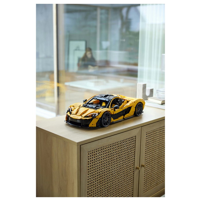 LEGO Technic McLaren P1, Juego Construcción 3893 Piezas, Adulto, Multicolor
