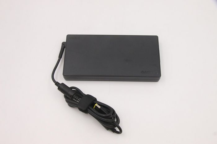 Lenovo Adaptador de Corriente Viaje 65W para Portatiles Lenovo, Entrada 100-240V AC, Certificado ENERGY STAR, Compatible T580 P52s Lenovo Adaptador de Corriente Viaje 65W para Portatiles Lenovo, Entrada 100-240V AC, Certificado ENERGY STAR, Compatible T580 P52s