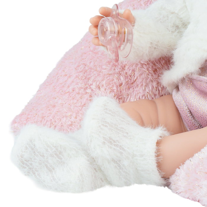 Marina&Pau Muñeca Reborn Sweet Baby Angora 3152, 42 cm articulada, de angora con braguita, gorrito, jersey, patucos, cojín y certificado, totalmente fabricada en España, +3 años