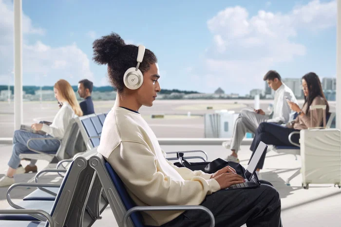 Anker Soundcore Space One Pro Auriculares Diadema Inalámbricos Bluetooth con Cancelación Activa de Ruido (ANC) - Hasta 60h Autonomía - Color Blanco Cream