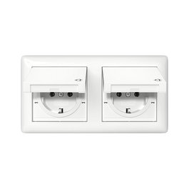 GIRA 415803 Enchufe Schuko Blanco IP44