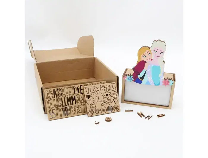 Wondee Lámpara Personalizable de Madera Frozen - Luz LED 60 Lm, Alimentación por Batería