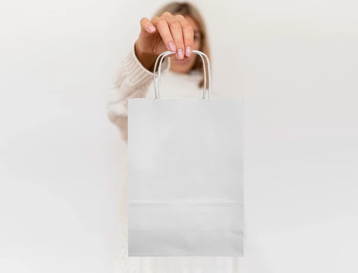 Q-connect Bolsa Papel Celulosa Blanco M con Asa Retorcida 270x370x120 mm (Paquete 25 Unidades)