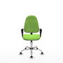 Silla de oficina Algarra con mecanismo Contacto permanente básico tapizada con Tela color Pistacho. Equipada con Base cromada, Brazos fijosy Topes