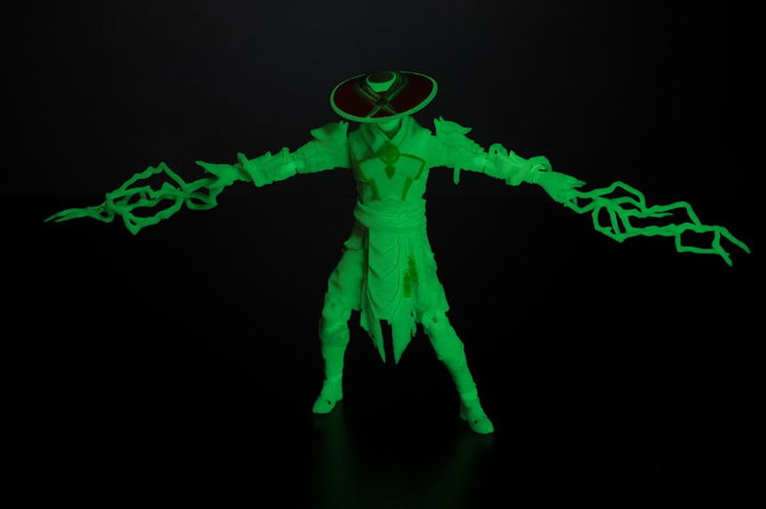 Mortal Kombat Figura Glow in the Dark Edition Raiden (Gold Label) 18 cm