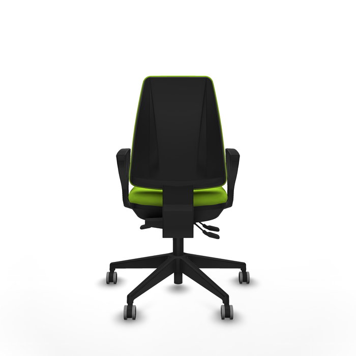 Silla de oficina Elche con mecanismo Asincro tapizada con Similpiel color Pistacho. Equipada con Base piramidal negra, Brazos fijos y Ruedas 65 mm parqué