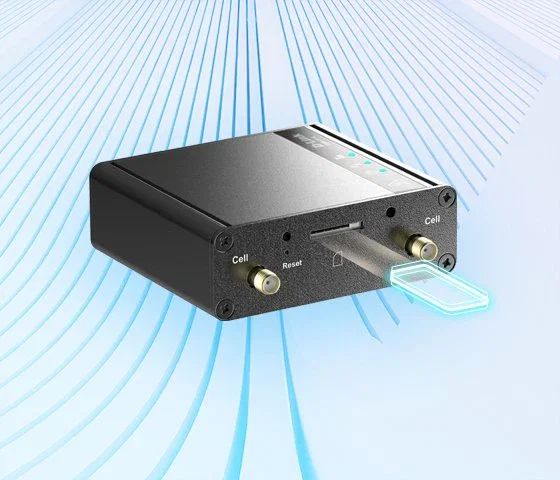 D-Link DWM-311-G Modem Router VPN 5G/LTE Industrial con Carcasa de Acero, 1 Puerto 2.5GbE y PoE+