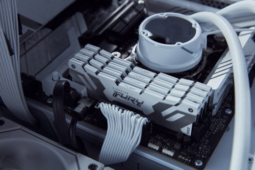 Kingston FURY Renegade 32GB 8000MT/s DDR5 CL38 DIMM Kit de 2 - Blanco