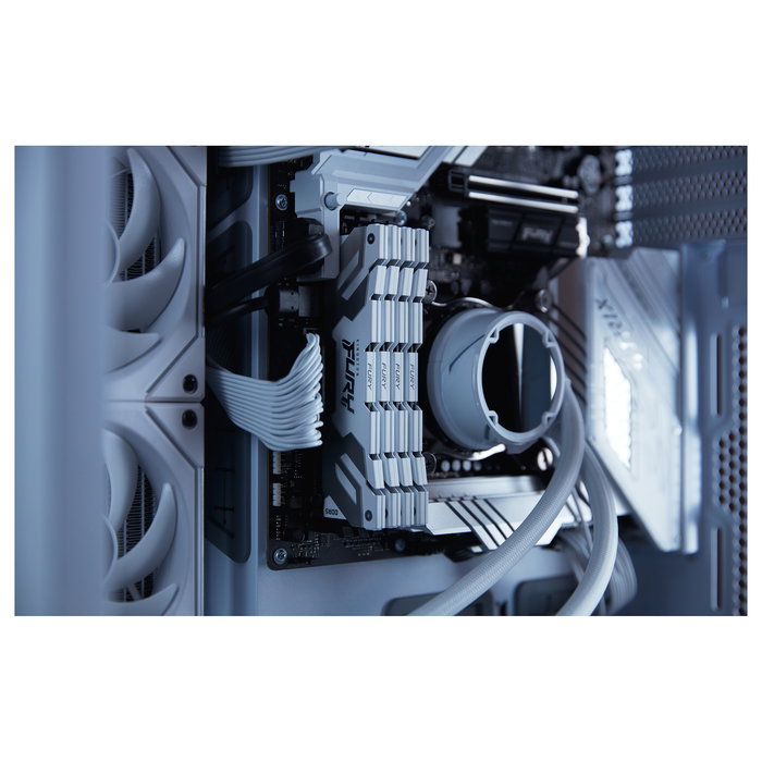 Kingston FURY Renegade White 32GB (2 x 16GB) 8000MT/s DDR5 CL38 DIMM Kit de Memoria RAM para PC - XMP 3.0, Disipador Térmico