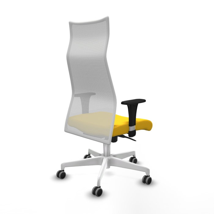 Sillón Albacete con mecanismo Sincro tapizada con Similpiel color Amarillo y malla color Blanco. Equipado con Base poliamida blanca, Brazos 1D y Ruedas 65 mm parqué