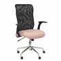 PIQUERAS Y CRESPO Silla Minaya con mecanismo basculante, brazos abatibles, respaldo de malla negro y asiento rosa