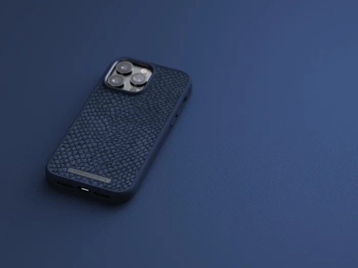 Njord byELEMENTS Funda de Cuero de Salmón con MagSafe para iPhone 14 Pro Max - Azul | Protección Militar MIL-STD-810H | Carga Inalámbrica