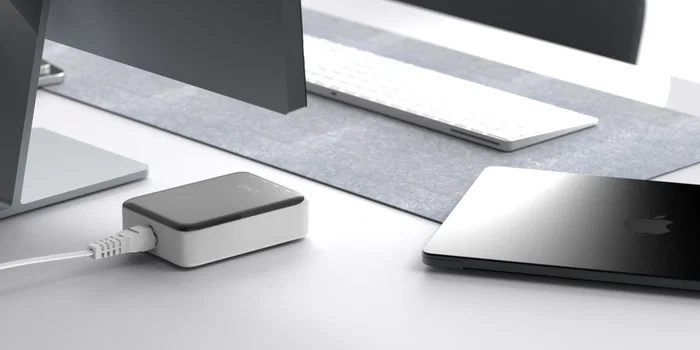 LINQ LQDC240 Cargador de escritorio 4 puertos USB-C PD 3.1 240W GaN2, carga simultánea MacBook Pro/Air, 140W por puerto, diseño aluminio, Universal