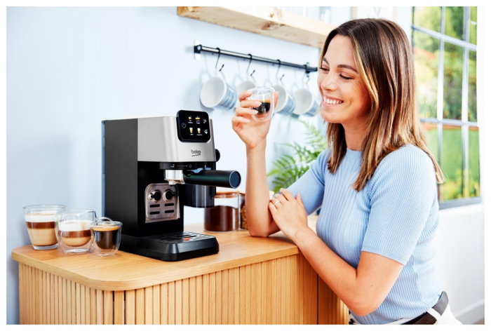Beko CaffeExperto CEP5304X Cafetera espresso manual, 1628 W, Plata