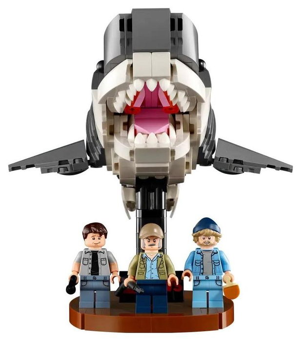 LEGO Ideas Tiburón 21350 con barco Orca y minifiguras