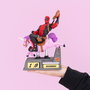 ERIK Calendario Perpetuo 3D Deadpool Marvel de Resina Pintado a Mano, 17x21x9,5cm