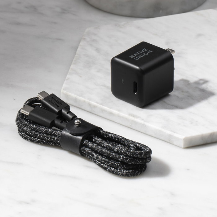 Native Union Cargador Fast GaN 30W USB-C y Cable USB-C Negro Native Union Cargador Fast GaN 30W USB-C y Cable USB-C Negro