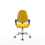 Silla de oficina Algarra con mecanismo Contacto permanente básico tapizada con Similpiel color Amarillo. Equipada con Base cromada, Brazos fijosy Topes