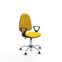 Silla de oficina Algarra con mecanismo Contacto permanente básico tapizada con Similpiel color Amarillo. Equipada con Base cromada, Brazos fijosy Topes