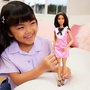 Barbie Fashionistas Muñeca con Vestido de Tartán Rosa Hjt06 Mattel para Niños +3 Años