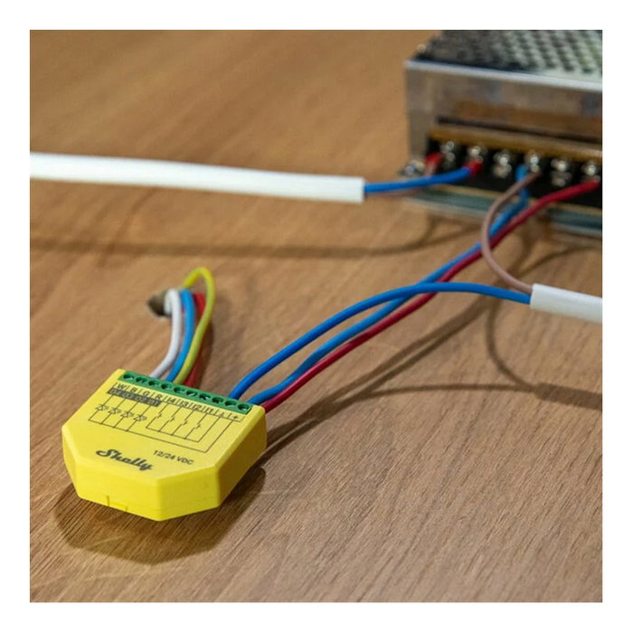 Shelly Plus RGBW PM - Relé Controlador LED WiFi Bluetooth para Instalación Empotrada, 4 Canales, Compatible con Alexa y Google Assistant