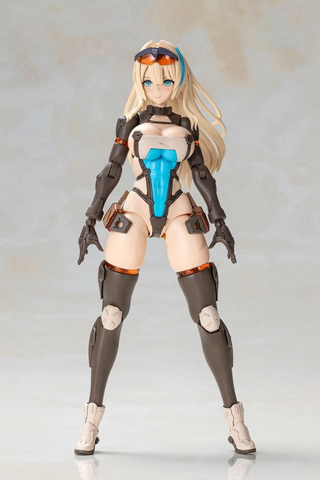 Square-Enix Front Mission Plastic Model Kit Structure Arts Zenith Girl 16 cm