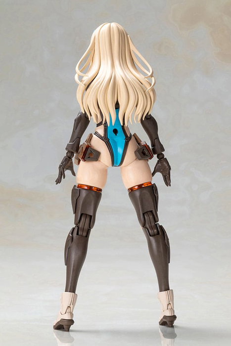Square-Enix Front Mission Plastic Model Kit Structure Arts Zenith Girl 16 cm