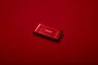 Kingston SSD XS1000 Red 2TB Externo USB-C 3.2 Gen 2 - Unidad de Estado Sólido Externa Portátil hasta 1050 MB/s