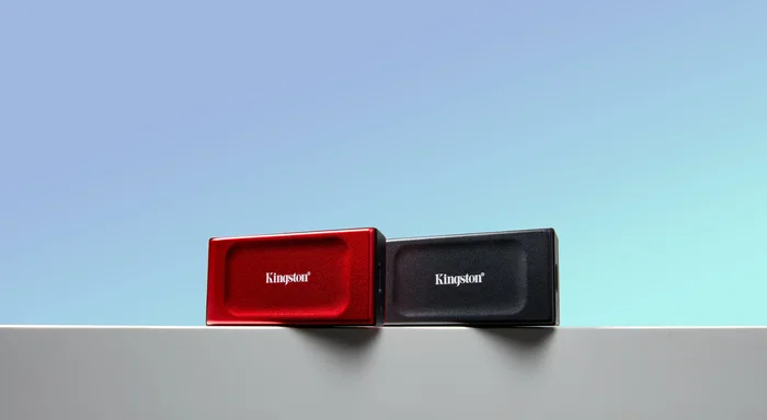 Kingston SSD XS1000 Red 2TB Externo USB-C 3.2 Gen 2 - Unidad de Estado Sólido Externa Portátil hasta 1050 MB/s