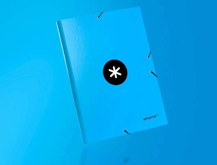Antartik Carpeta de gomas tres solapas azul A4