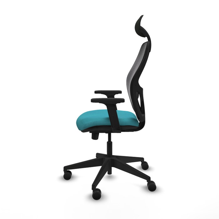 Silla de oficina Alocén con mecanismo Sincro/Traslack tapizada con Tela color Turquesa y malla color Negro. Equipada con lumbar 1D, Brazos 2D, Cabecero Fijo y Ruedas 65mm nailon
