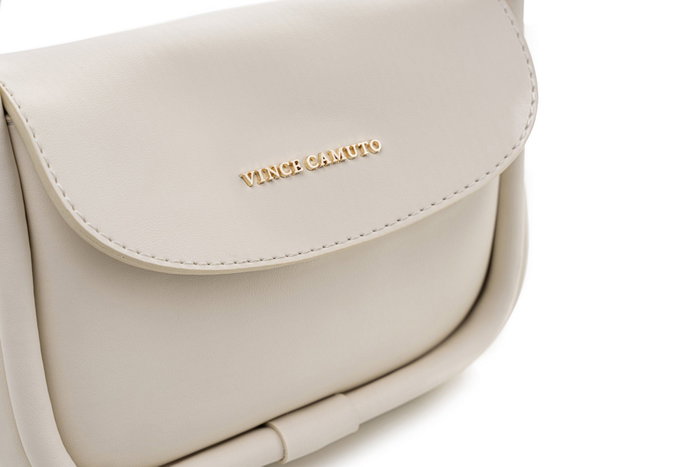 Vince Camuto Bolso Crema de Piel de Polivinilo