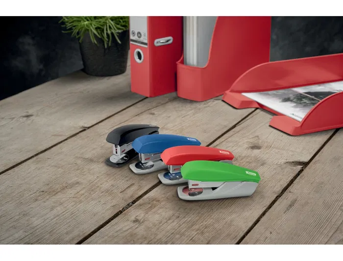 Petrus Grapadora 210 Recycle Azul Capacidad 25 Hojas Usa Grapas 22/6