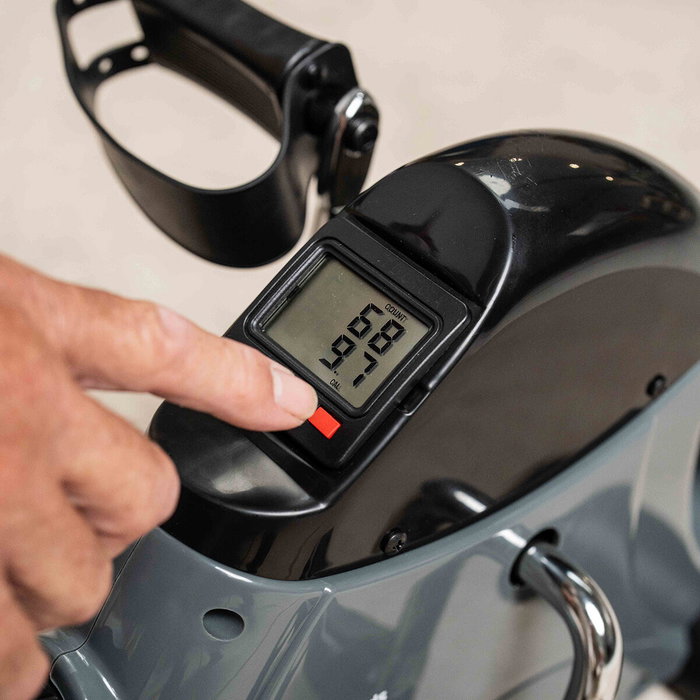 Pedaleador Estático para Piernas y Brazos con Esterilla Velora 2100 InnovaGoods