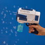 Mister Gadget Pistola Burbujas A Pilas para Niños con Asa de Transporte