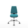 Silla de oficina Elche con mecanismo Asincro tapizada con Tela color Turquesa. Equipada con Base cromada, Sin brazos y Ruedas 65 mm parqué