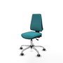 Silla de oficina Elche con mecanismo Asincro tapizada con Tela color Turquesa. Equipada con Base cromada, Sin brazos y Ruedas 65 mm parqué