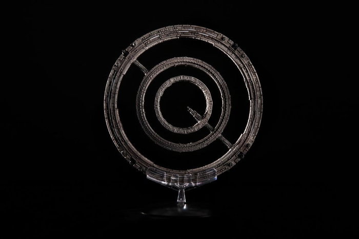 Fundación Die-Cast The Invictus Spaceship 20 cm
