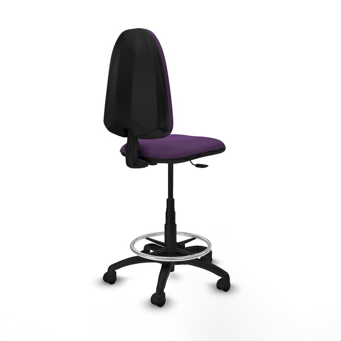 Taburete Aýna con mecanismo Contacto permanente básico tapizada con Tela color Morado. Equipado con Base poliamida negra, Sin brazos y Ruedas de nailon 50 mm Taburete Aýna con mecanismo Contacto permanente básico tapizada con Tela color Morado. Equipado con Base poliamida negra, Sin brazos y Ruedas de nailon 50 mm