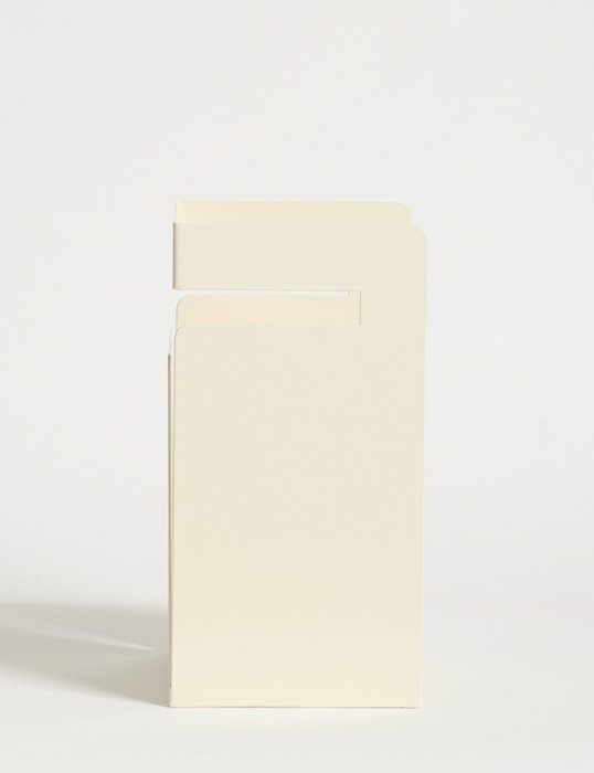 Hanah Home Soporte de Libros de Metal Crema 18x19x15.5 cm Hanah Home Soporte de Libros de Metal Crema 18x19x15.5 cm