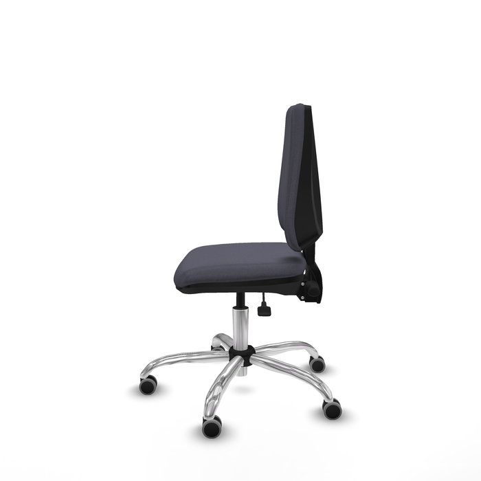 Silla de oficina Elche con mecanismo Asincro tapizada con Tela color Gris oscuro. Equipada con Base cromada, Sin brazos y Ruedas 65 mm parqué