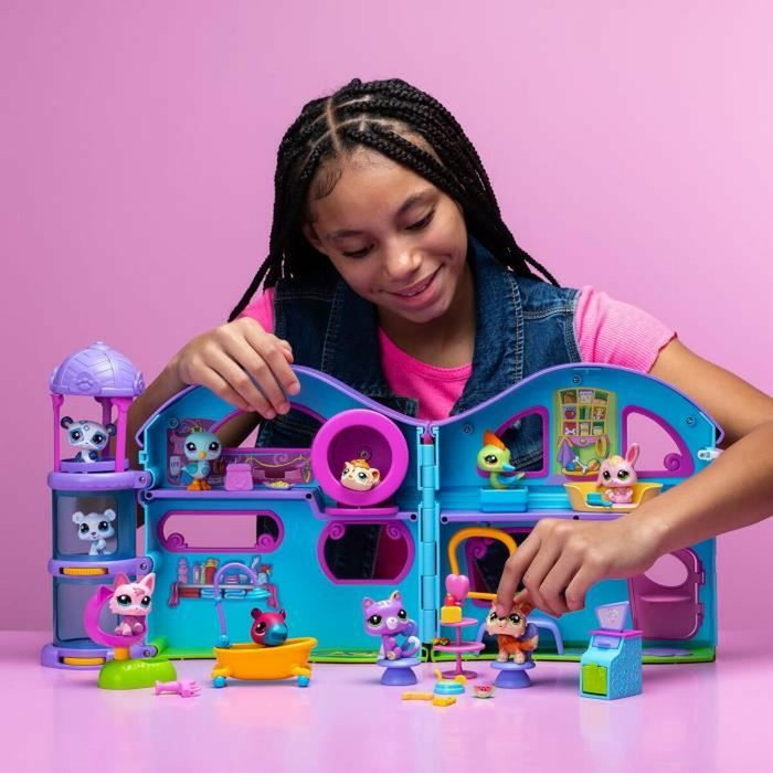 Bandai Littlest Pet Shop The Big House con 3 mascotas e inclusión exclusiva