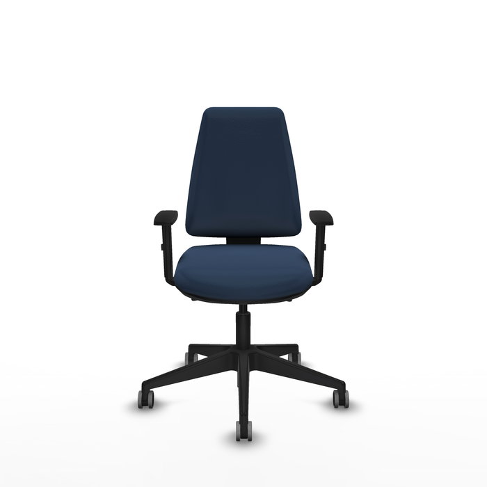 Silla de oficina Elche con mecanismo Asincro tapizada con Similpiel color Azul marino. Equipada con Base piramidal negra, Brazos 1D y Ruedas 65 mm parqué