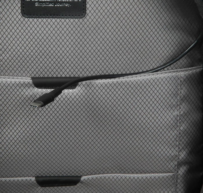 Targus HeritageLuxe Mochila de viaje para Hombre con Compartimento para Portátil 16", Negro, Poliéster