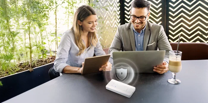 D-Link F518 5G NR AX1800 Wi-Fi 6 Mobile Hotspot Blanco