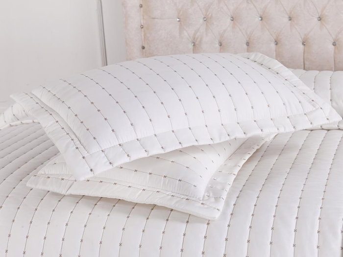 L'essentiel linge de maison Dublin - Cream Juego de Colcha 250x260cm y 2 Fundas Almohada 55x75cm Algodón 100% Color Crema
