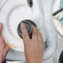 Je cherche une Idee Cepillo con depósito de jabón