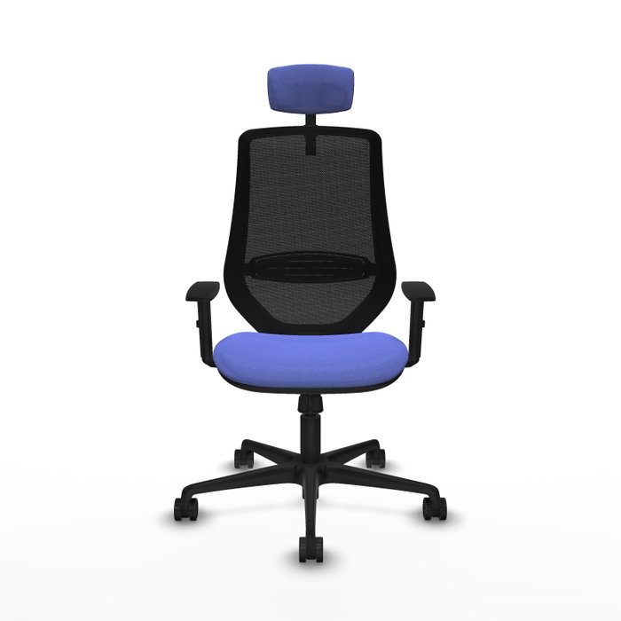 Silla de oficina Mardos con mecanismo Sincro tapizada con Tela color Azul claro y malla color Negro. Equipada con lumbar 1D, Brazos 1D, Cabecero 2D y Ruedas 65mm nailon