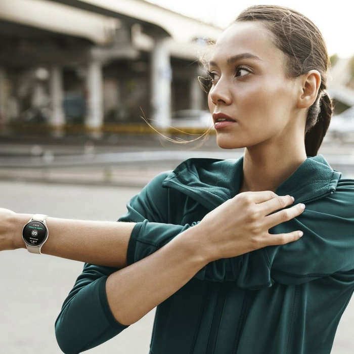 Hama Smartwatch 8900 con pantalla AMOLED, GPS y correa beige
