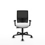 Silla de oficina Yunquera con mecanismo Sincro tapizada con Tela color Blanco y malla color Negro. Equipada con lumbar 1D, Brazos 1D y Ruedas 65mm nailon